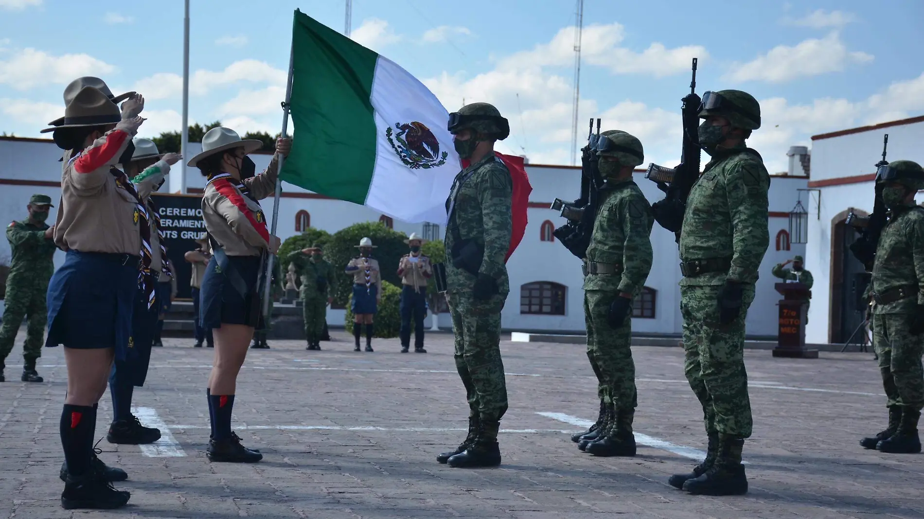 SJR Abanderamineto de escolta scout